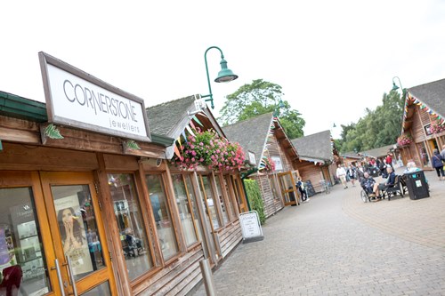 Trentham Shopping Village